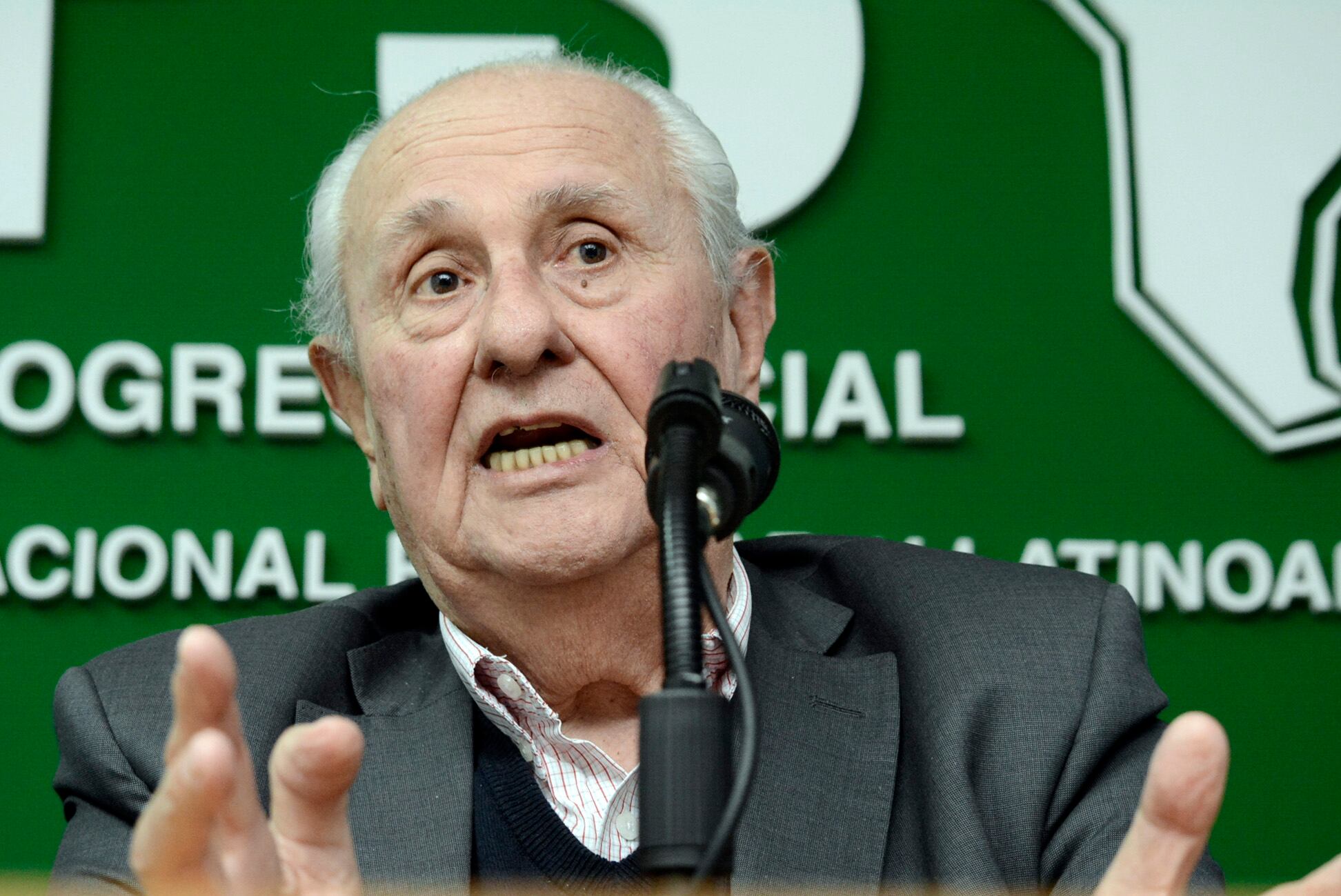 El diputado Cavallero cuestionó severamente el intento de nombramientos sin concursos.