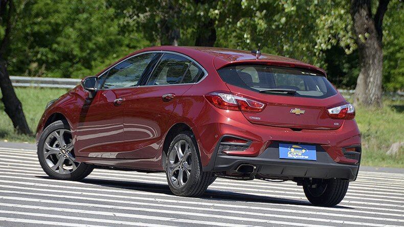 El Chevrolet Cruze es uno de los más afectados por la caída de las ventas a Brasil.