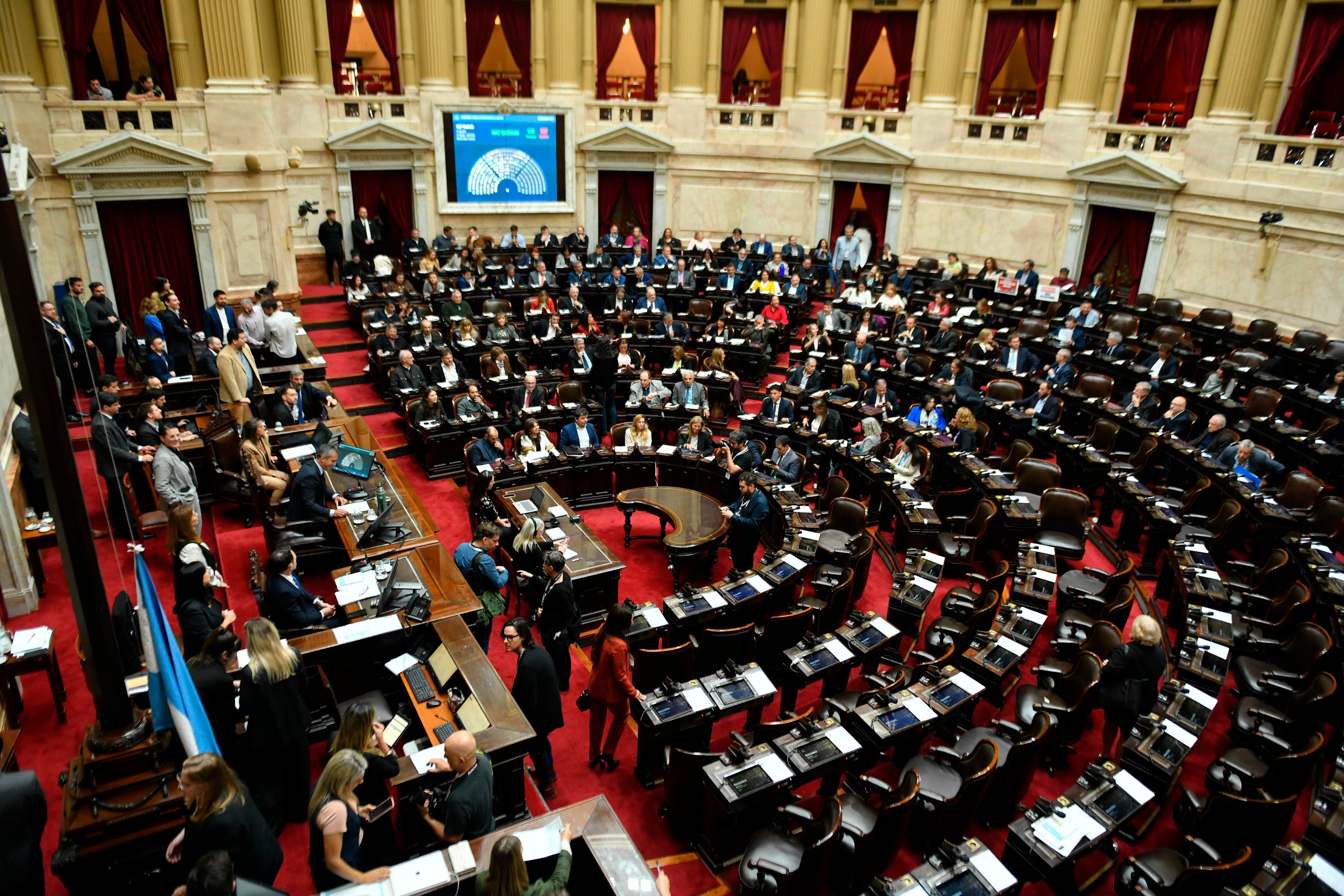 DIPUTADOS-27/05/2025