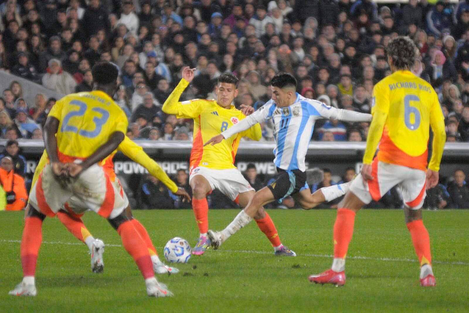 Almada se prepara para sentenciar el empate en el Monumental