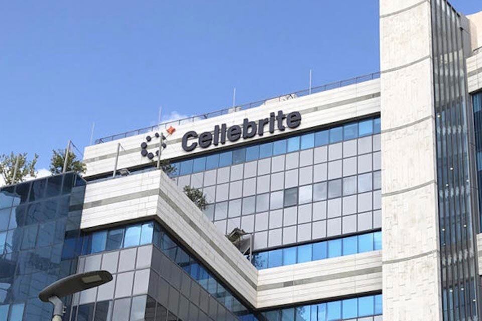 Esta empresa con sede en Nueva York desencriptó el aparato.