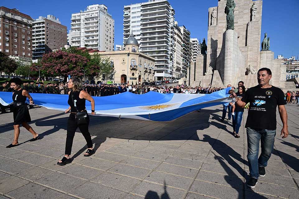 Con o sin presidente, Rosario sostiene la celebración del Día de la Bandera.