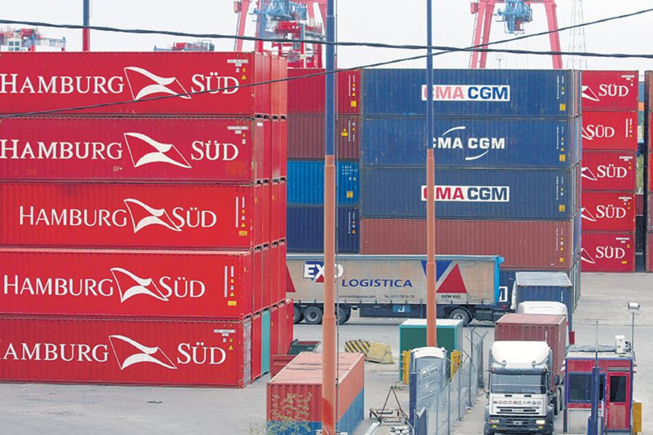 A la par de las negociaciones en Asunción, las centrales sindicales cuestionaron el tratado.