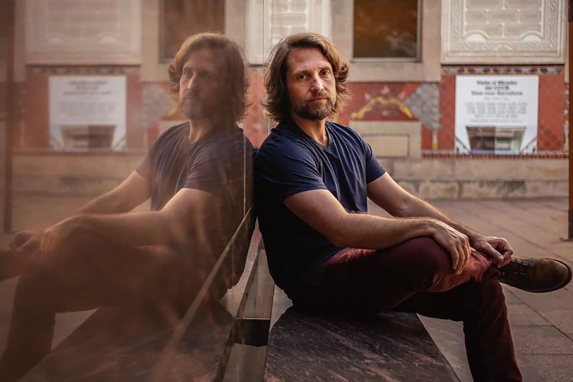 Thrall es autor también de "El único idioma que entienden. Forzando el compromiso en Israel y Palestina".