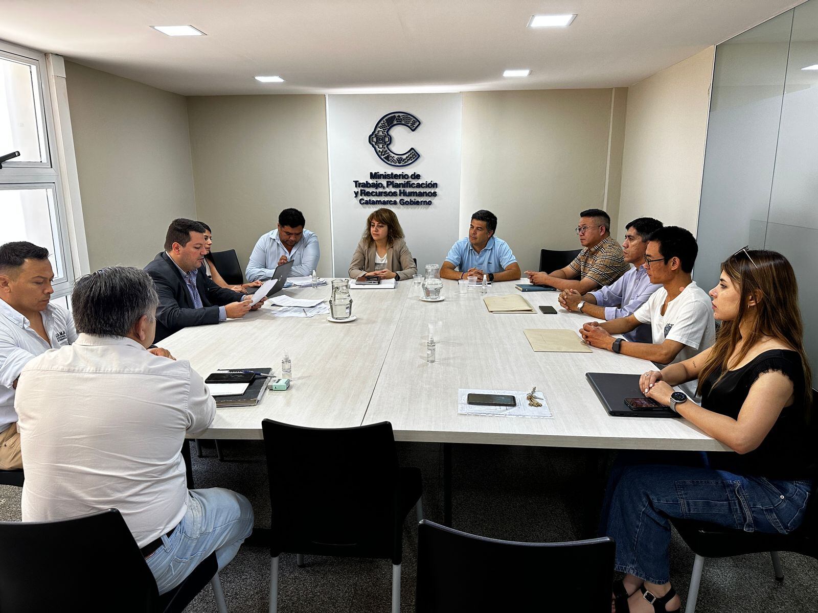 Audiencia entre Zijin-Liex y AOMA.