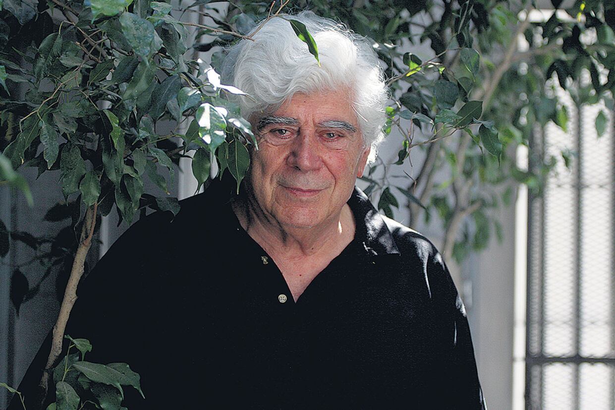 “Creo que la poesía es una verdadera desesperación por el sufrimiento social”, asegura Vicente Zito-Lema.