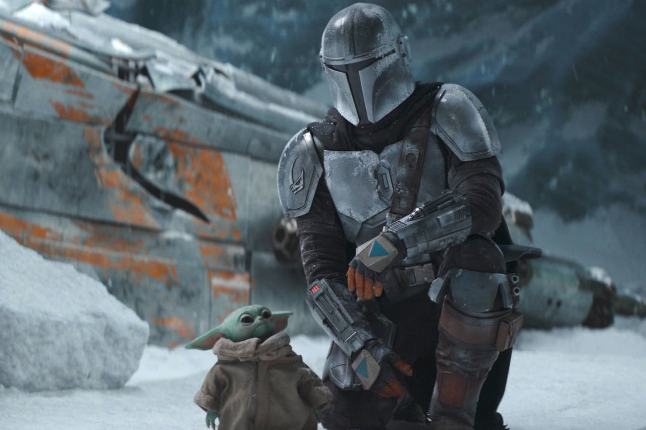 El mandaloriano y The Child, bautizado por los fans como Baby Yoda.