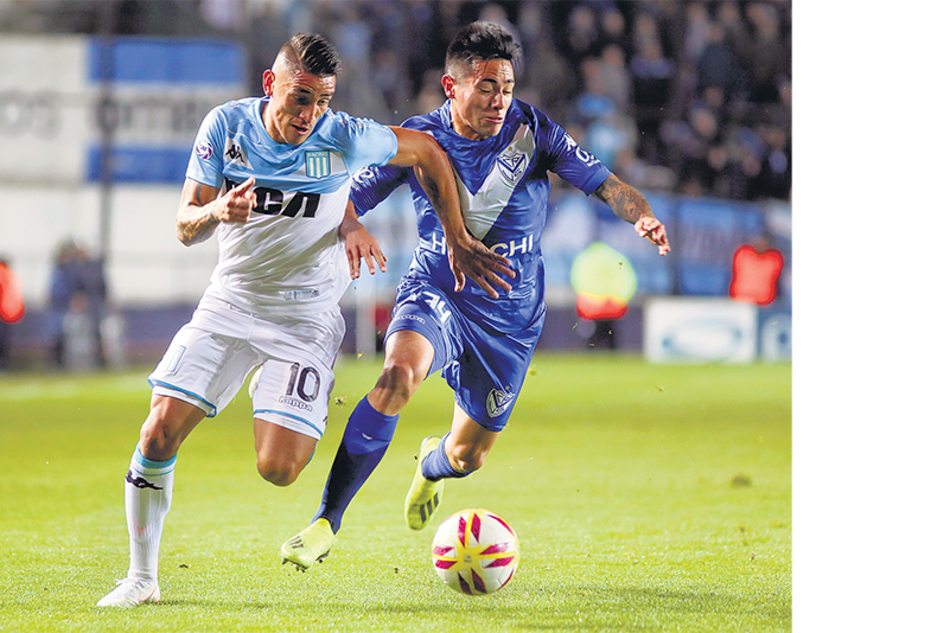 Centurión intenta despegarse de la marca de Ortega. Ganó Racing.