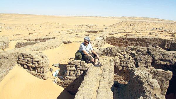 Facundo García en Africa. Presentará su libro el próximo sábado en el stand de la Feria del Libro de Mendoza.