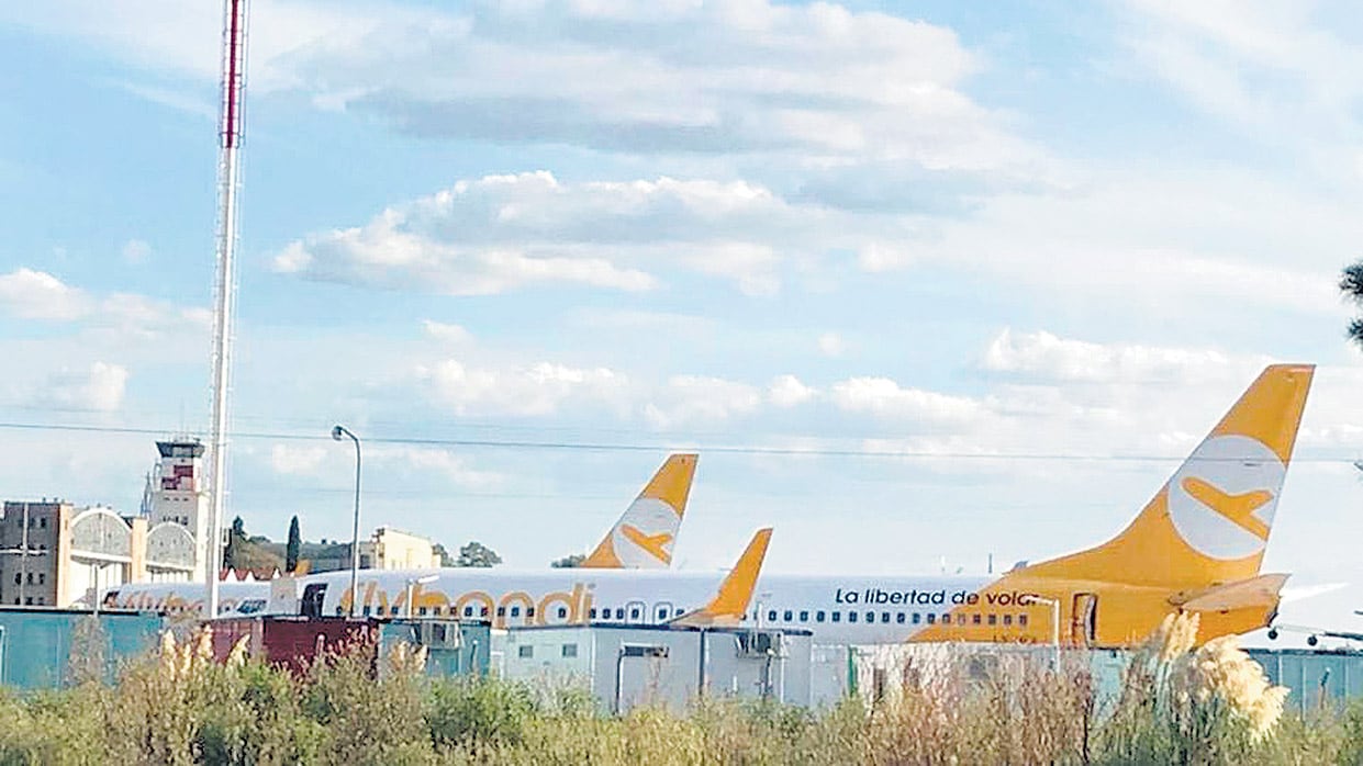 El “nuevo” avión que sumó Flybondi tiene veinte años de antigüedad.