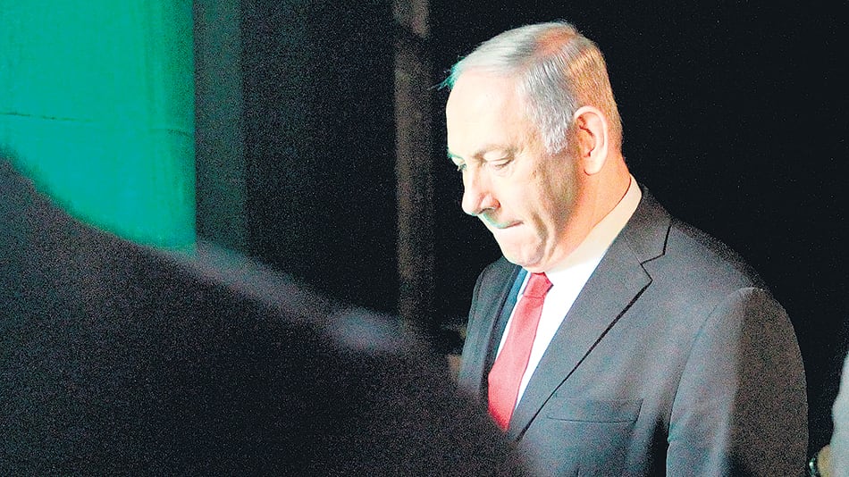 Netanyahu criticó la investigación policial al salir ayer de una conferencia.