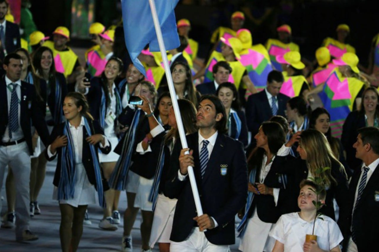 Luis Scola cuando fue abanderado olímpico