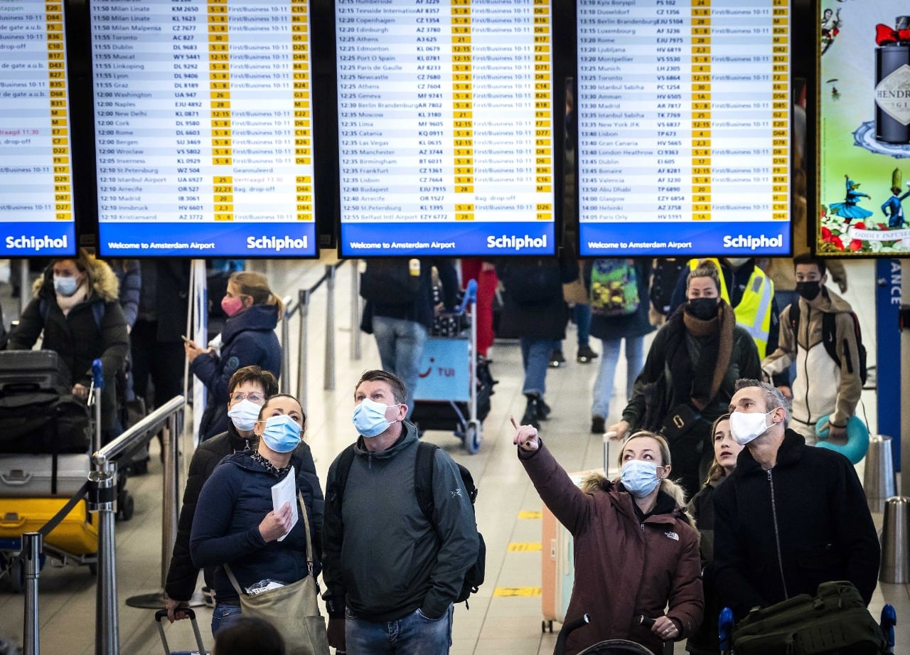 Miles de pasajeros han afrontado dificultades para viajar. 