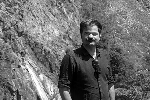 "La película no respeta un orden cronológico; en su lugar sigue una línea de puntos", dice Barbosa.