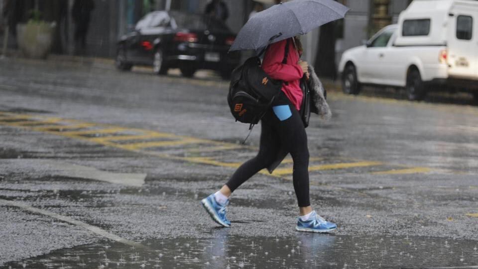 El Servicio Meterológico Nacional emitió un alerta de tormentas y granizo para la Ciudad de Buenos Aires.