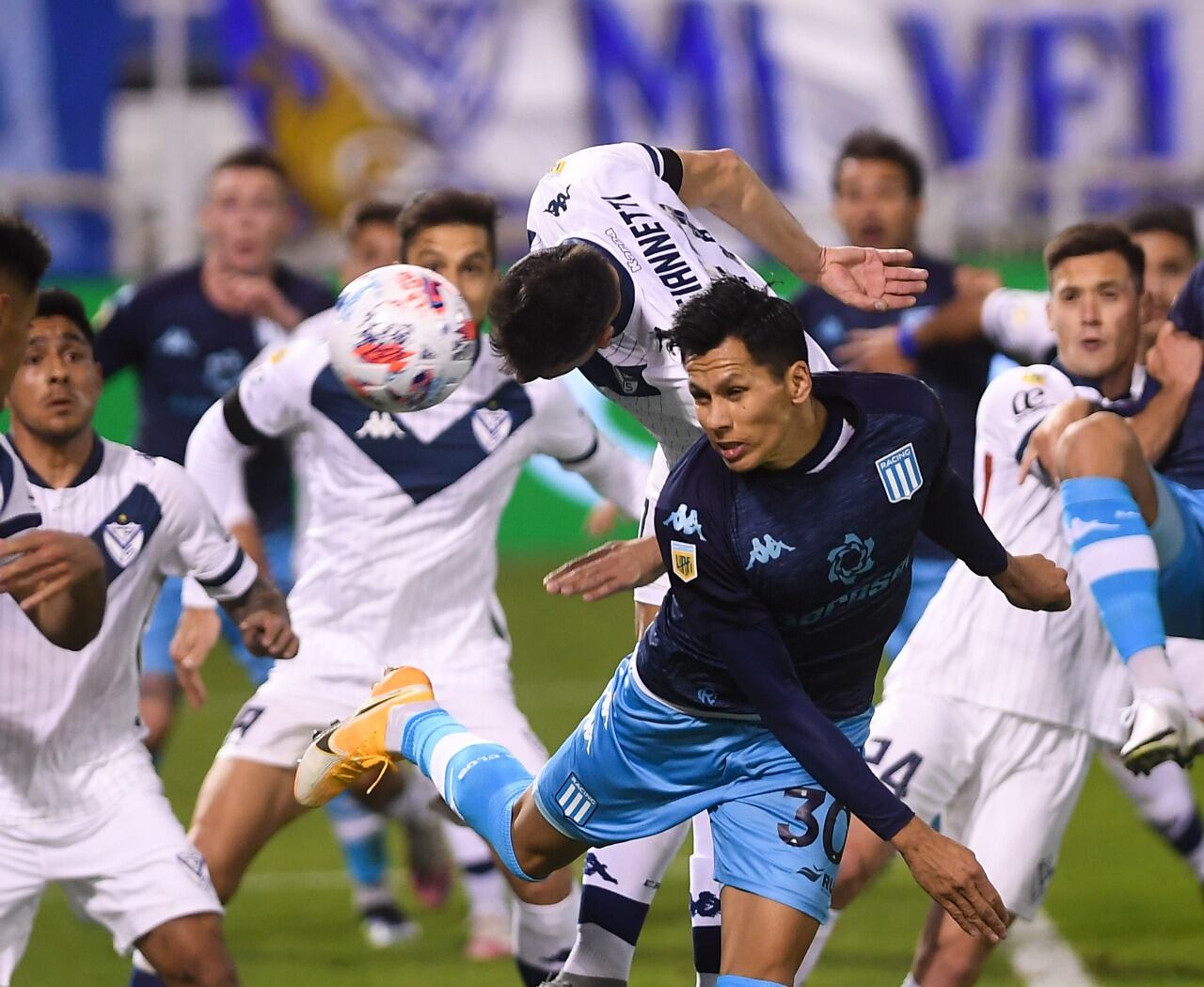 Giannetti y Sigali pelean en lo alto, una síntesis de lo que fue el partido