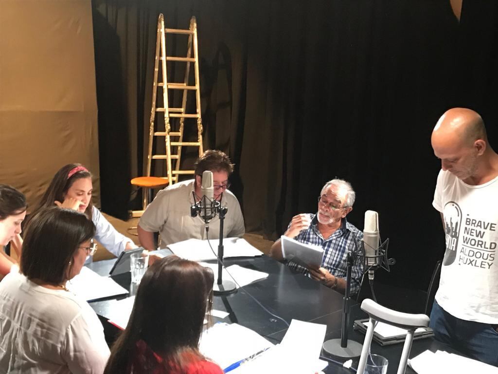 La obra cuando todavía se podía ensayar "presencial". Va por Radio Gráfica y otras emisoras comunitarias.