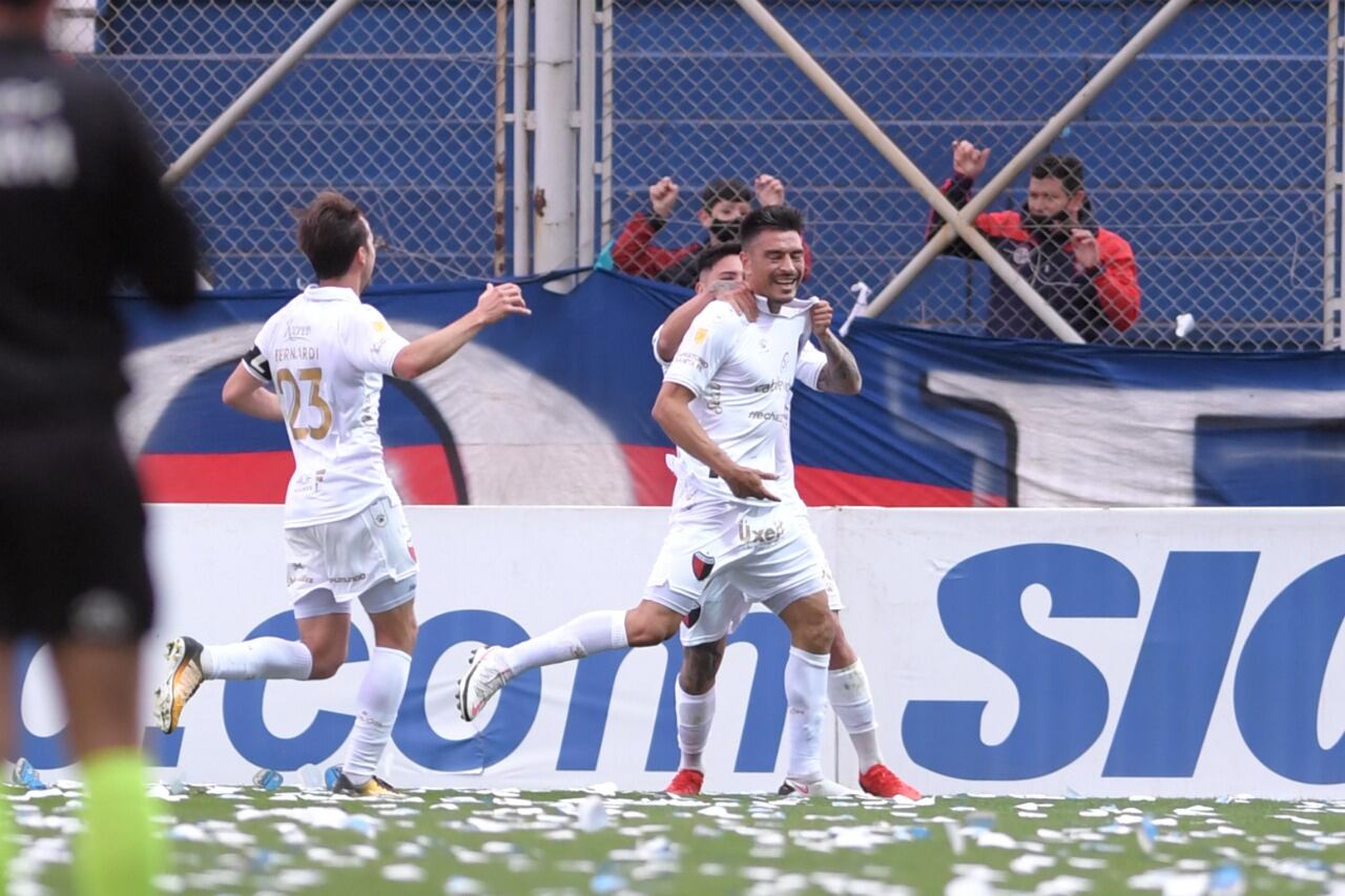 Paolo Goltz, defensor de Colón.