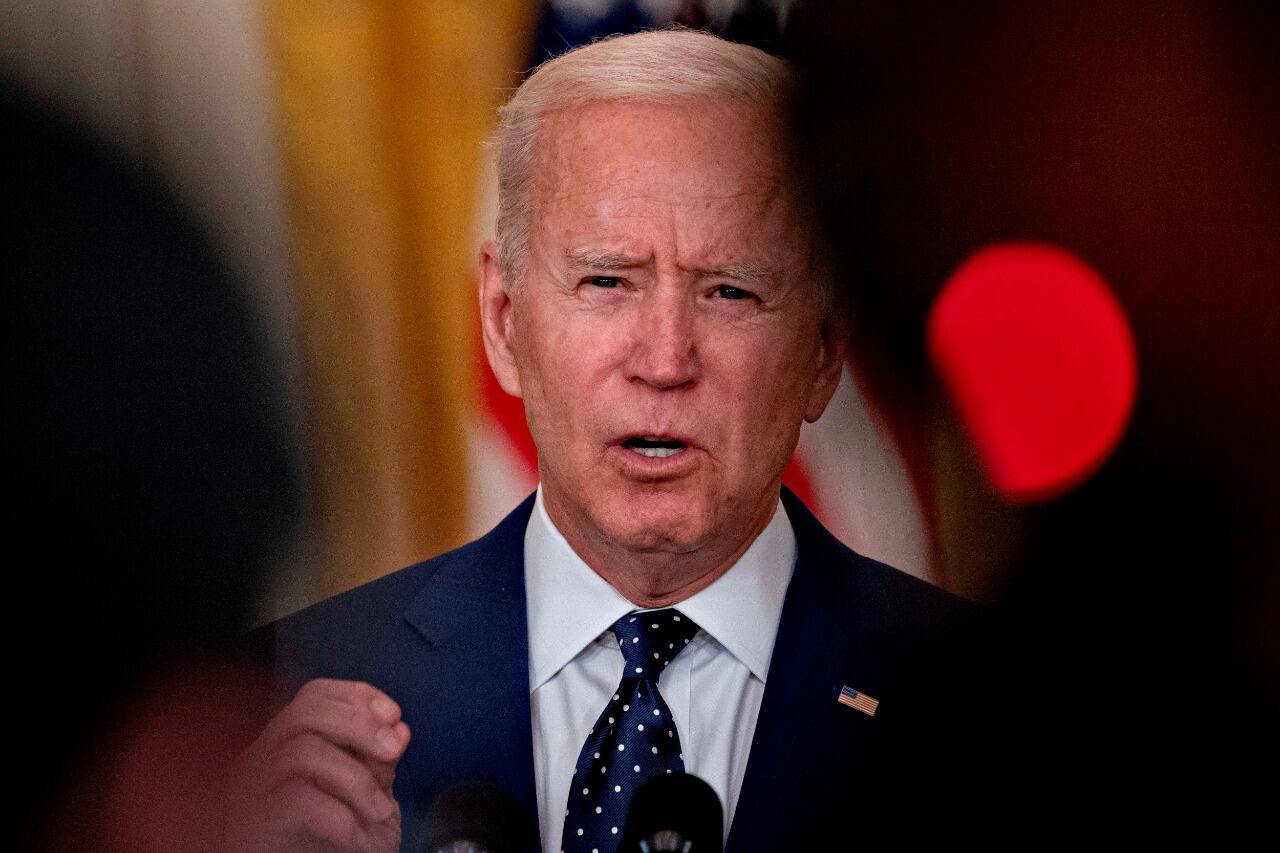 El gobierno de Biden sancionó a Rusia y después llamó al diálogo.