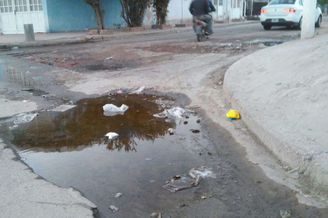 El mal estado de las calles es la principal demanda de los vecinos y vecinas de la ciudad Capital.
