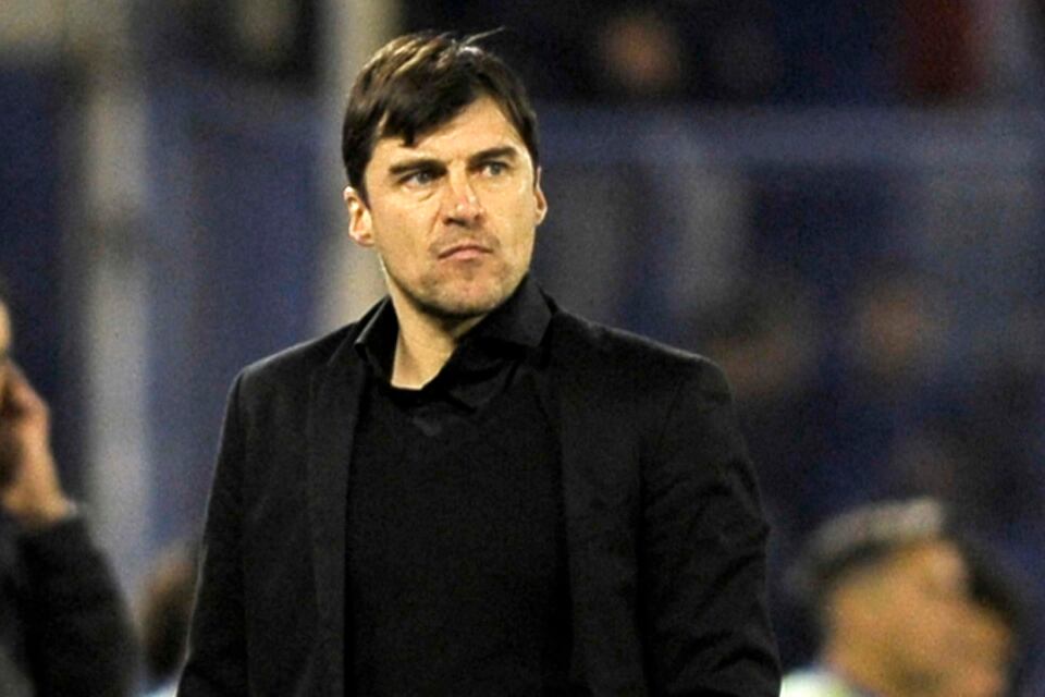 El técnico de Vélez Alexander Medina