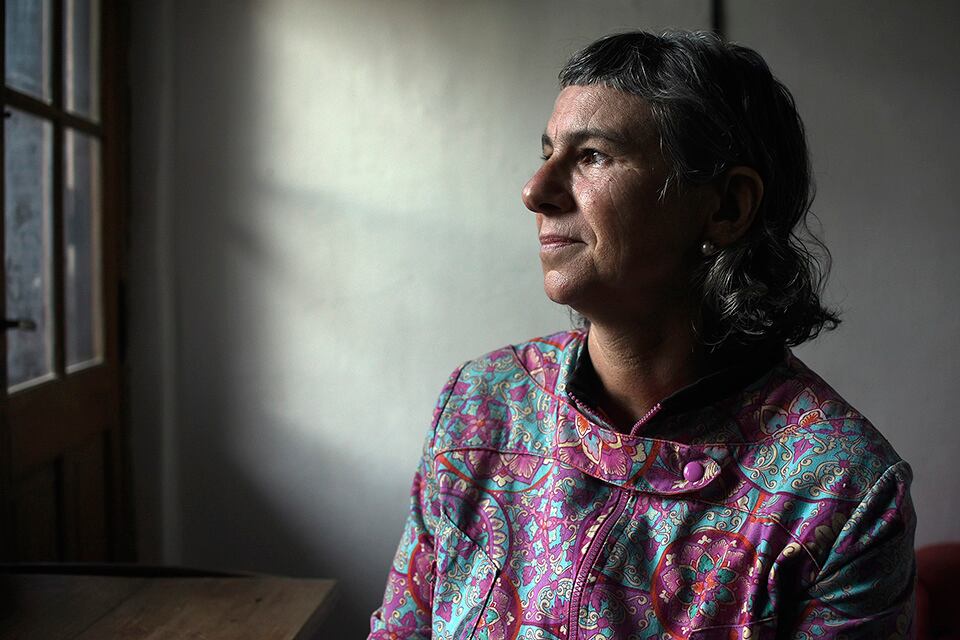 Verónica Laurino alterna citas y descripciones hilando el diálogo que construye la lectura