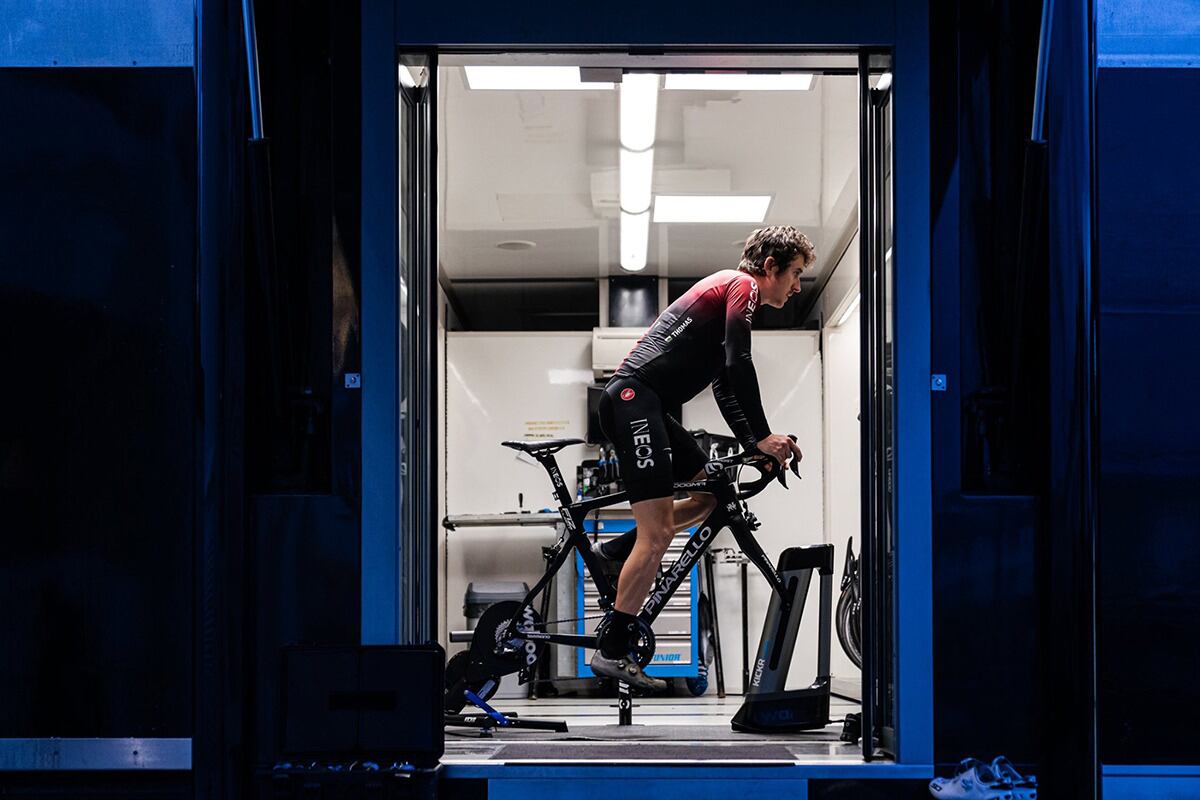 Ineos, el equipo británico campeón del Tour de France desde 2015, trabaja en Zwift.