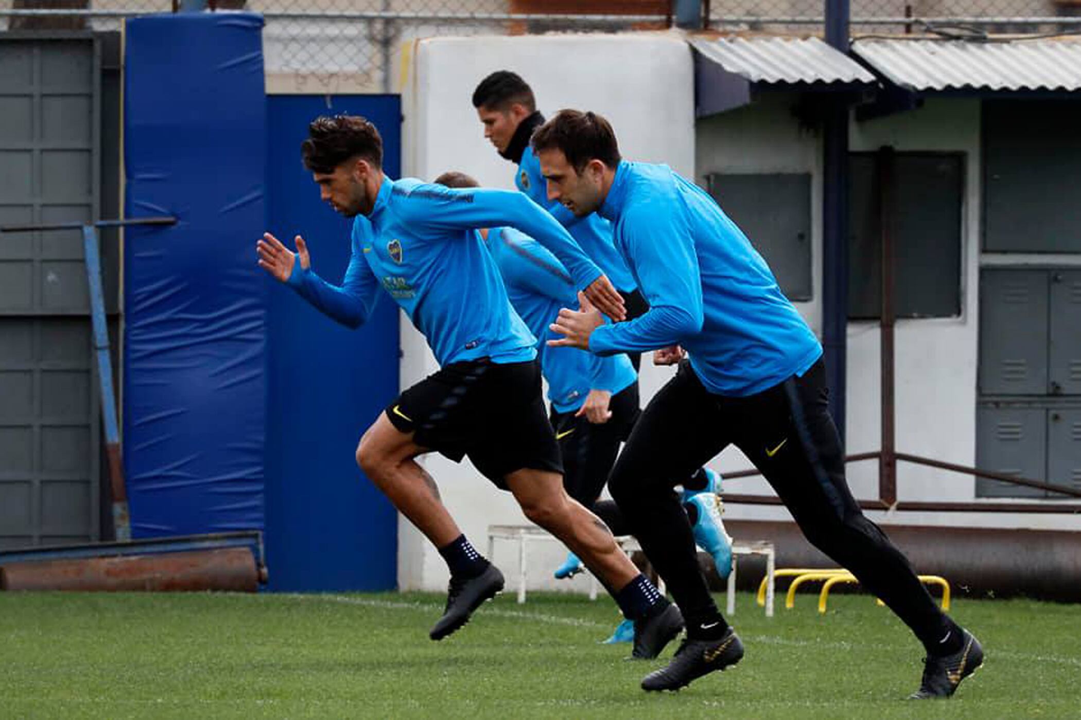 Más e Izquierdoz practican en Casa Amarilla pensando en el Superclásico.