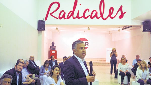 El titular de la UCR, Alfredo Cornejo, en un encuentro del Comité Nacional.