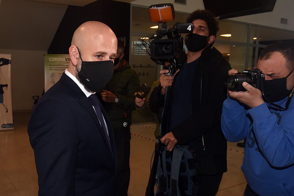 Serjal al momento de llegar a la audiencia.