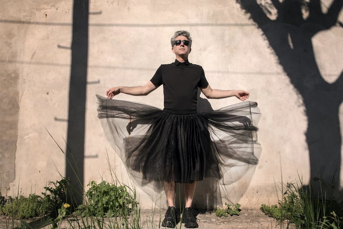 Matías Sendón actúa en Bailarinas incendiadas