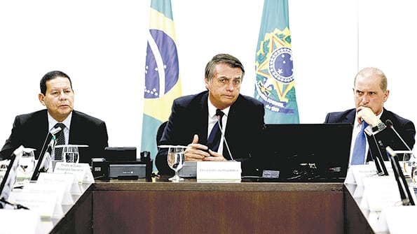 Días atrás, Bolsonaro dijo al canal SBT que tenía en mente permitir la presencia de tropas extranjeras en la región amazónica.