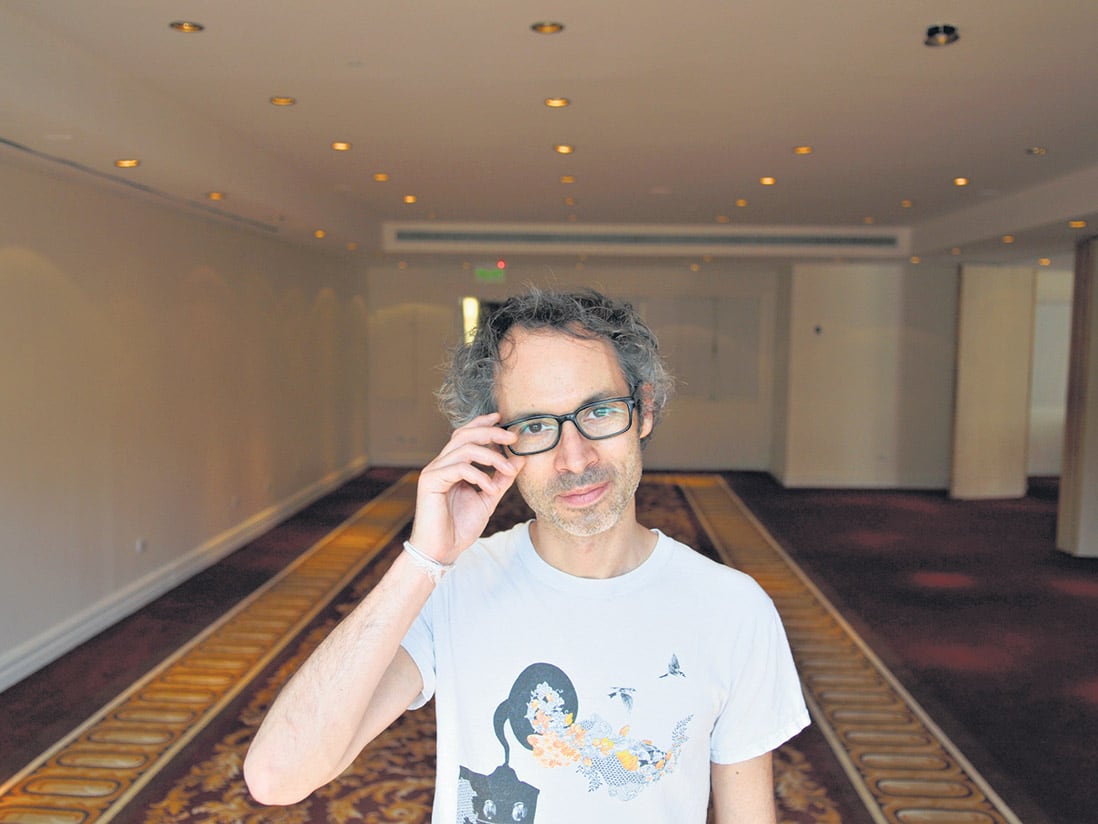 Rhodes se propone “liberar a la música de la tiranía de los imbéciles”, según afirma en su libro.