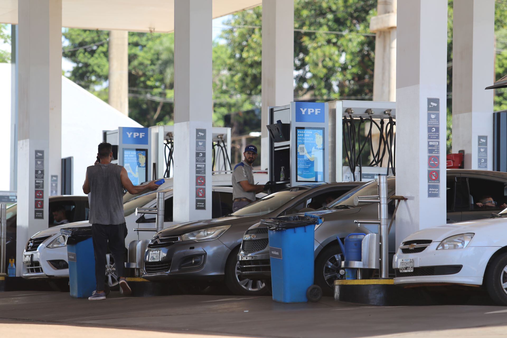 ¿Aumenta la nafta? Vence el congelamiento del impuesto a los combustibles y podría haber una nueva suba.