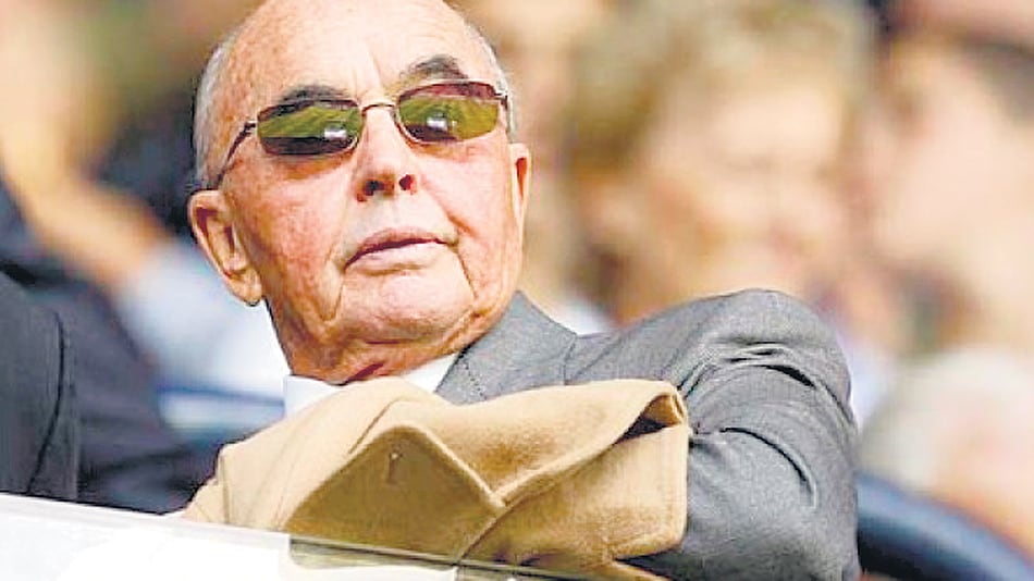 Joe Lewis, multimillonario inglés, amigo presidencial.