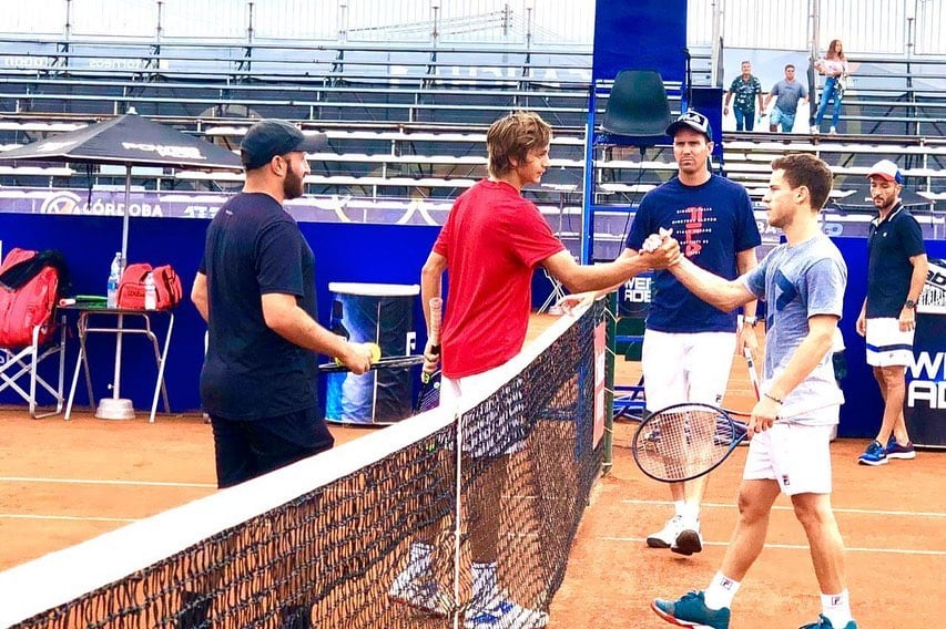 Eli se pudo entrenar con Diego Schwartzman en Córdoba.