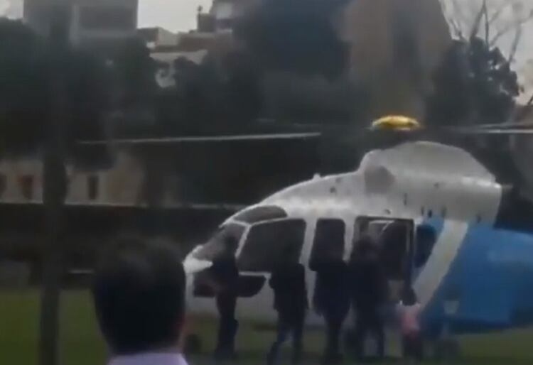 Macri sube con su hija al helicóptero presidencial