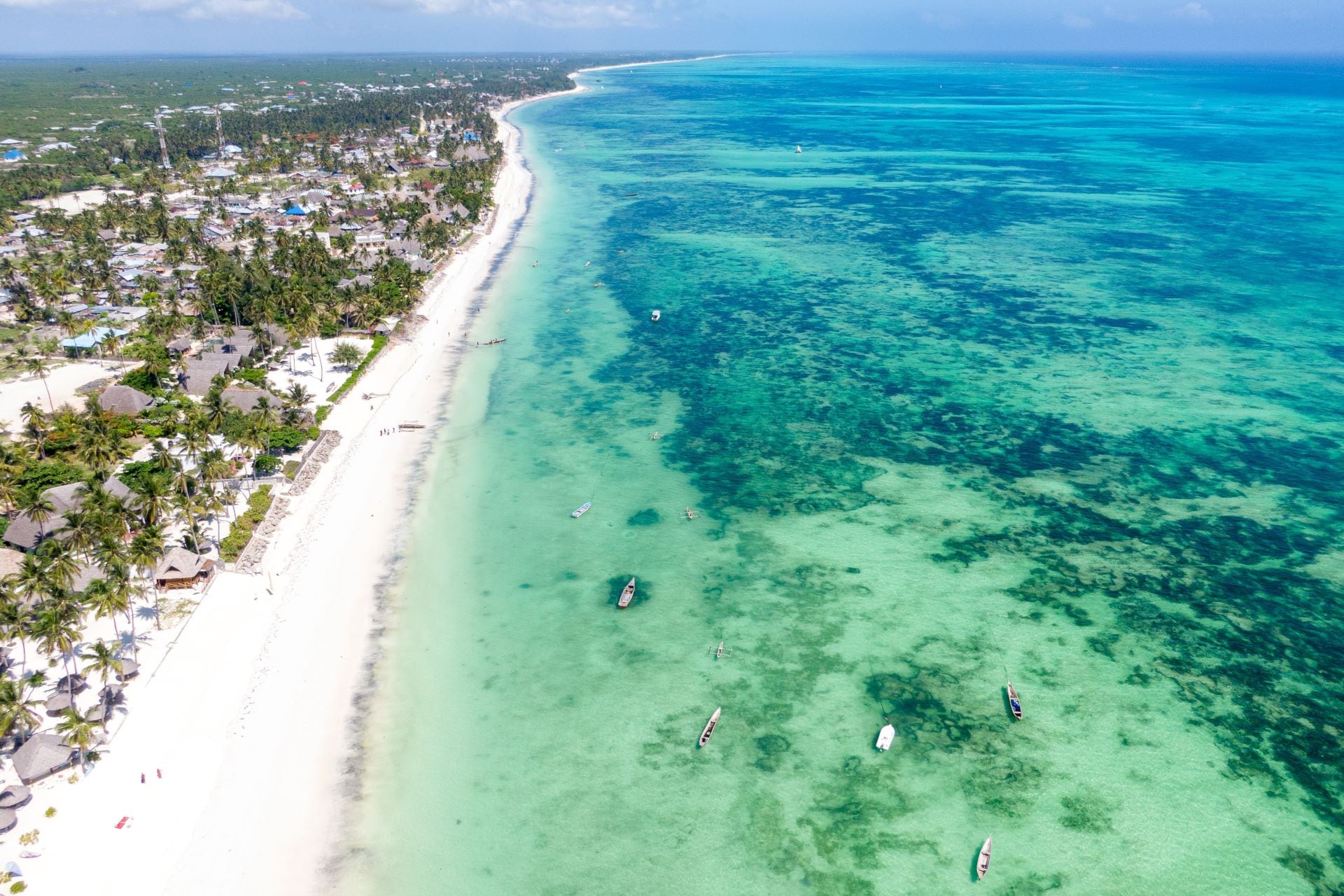 Aruba, Buzios y destinos nacionales: la oferta de Aerolíneas Argentinas para este verano
