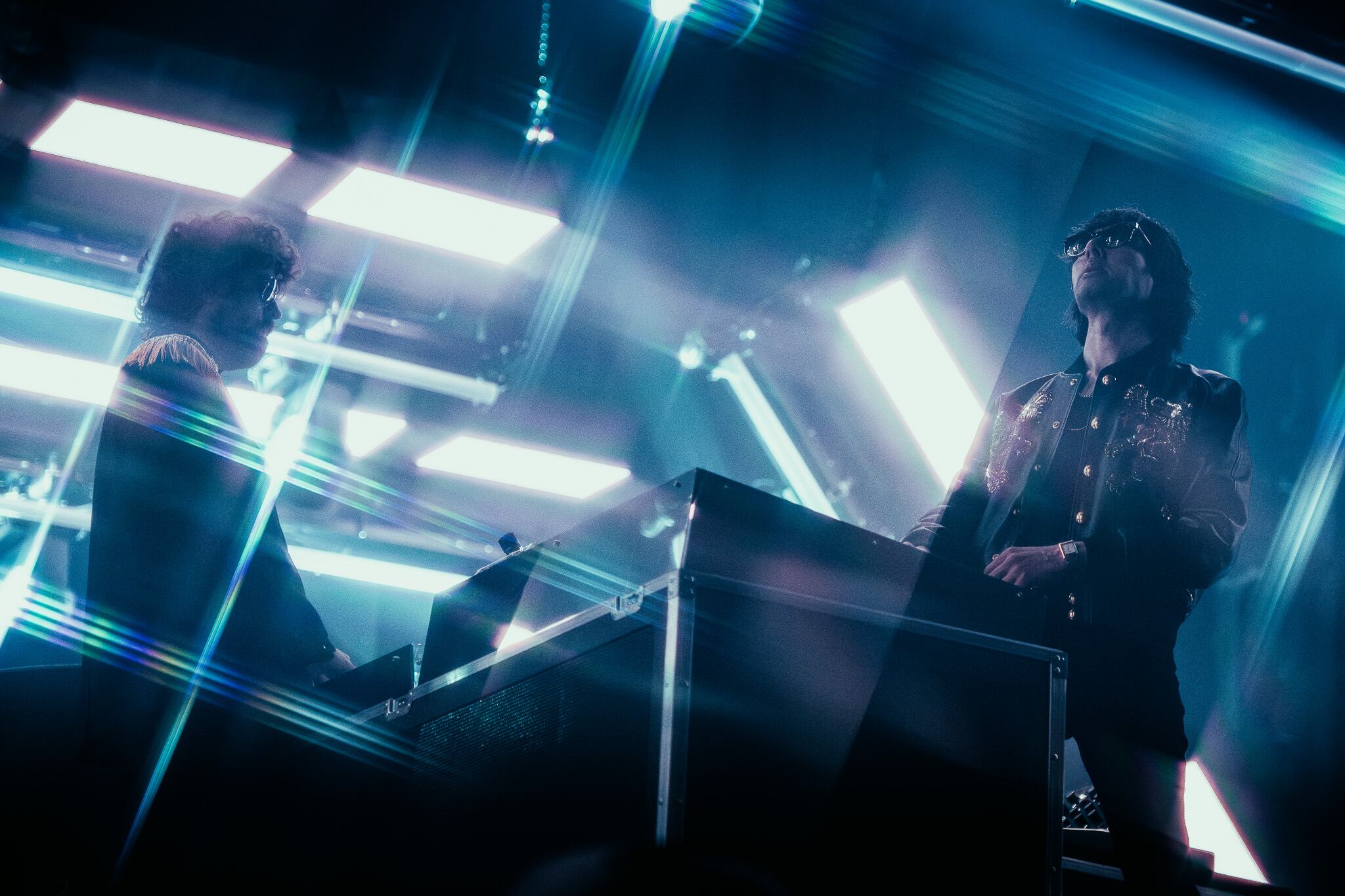 Hoy Justice hace gala de una electrónica oscura, afilada y visceral. Imagen: Vicky Dragonetti