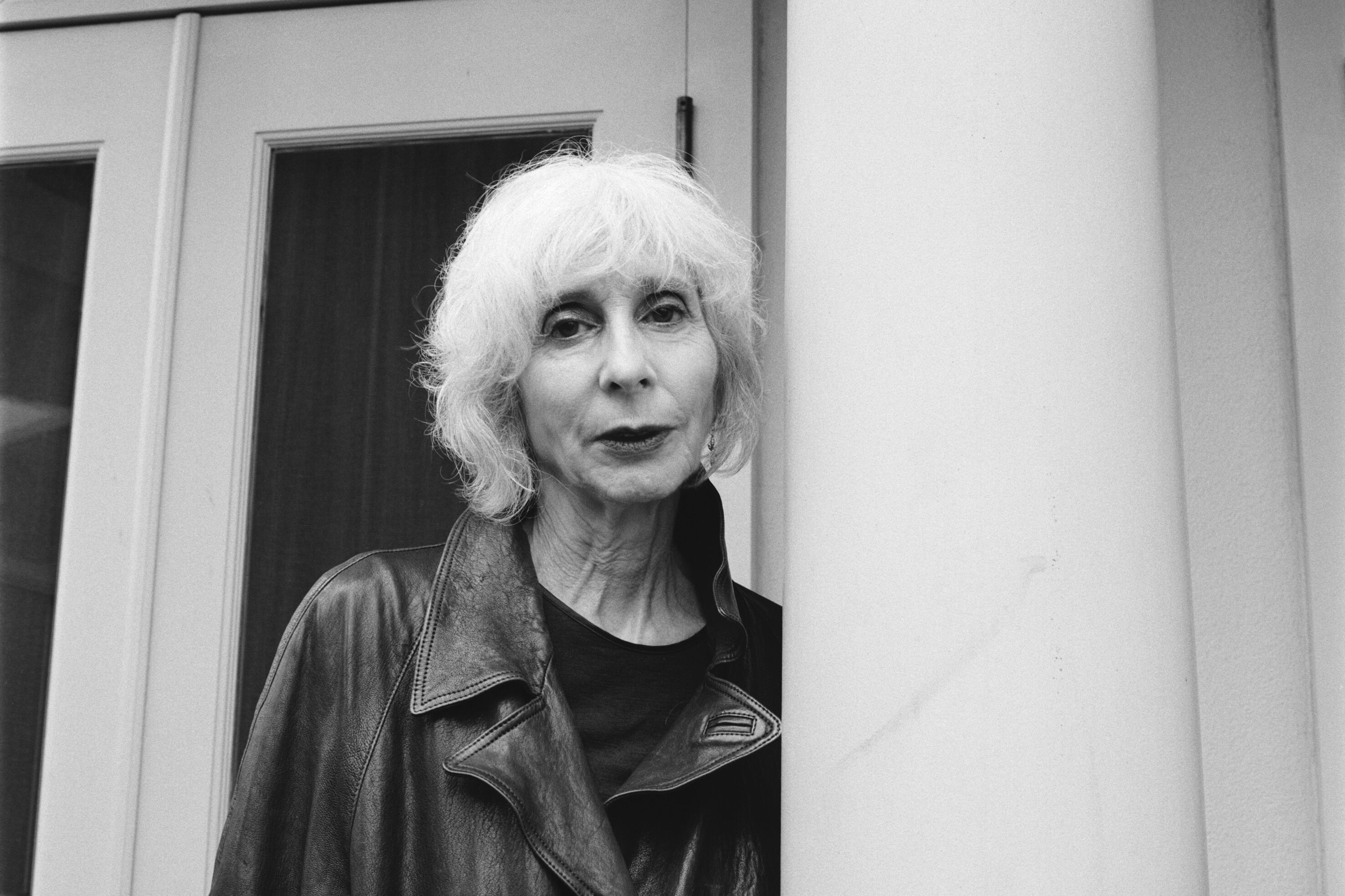 Deborah Eisenberg nació en 1945 y es profesora en la Universidad de Columbia