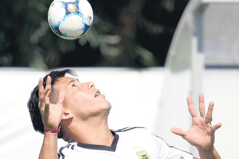 Maximiliano Meza, volante de Independiente y de la Selección.
