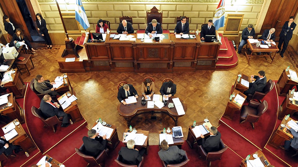 Cuando los senadores peronistas aprobaron la ampliación del Plan Abre, no estaba el hombre de Perotti, el senador Calvo.