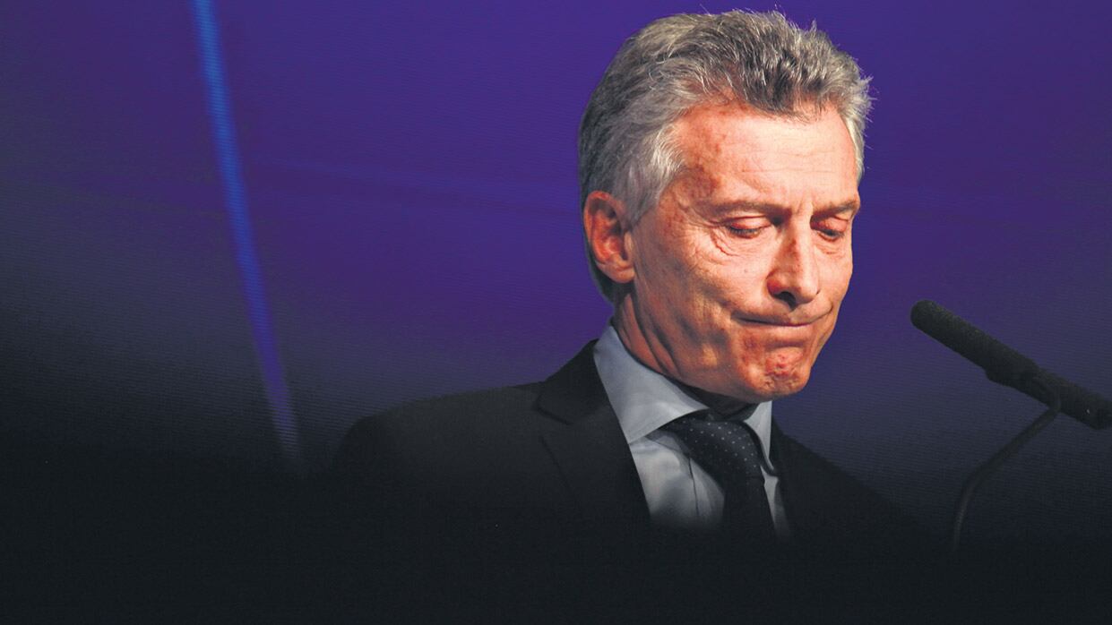 Mauricio Macri, presidente de la Nación. Una estrategia inútil para lograr atraer la inversión extranjera, con alto costo interno.