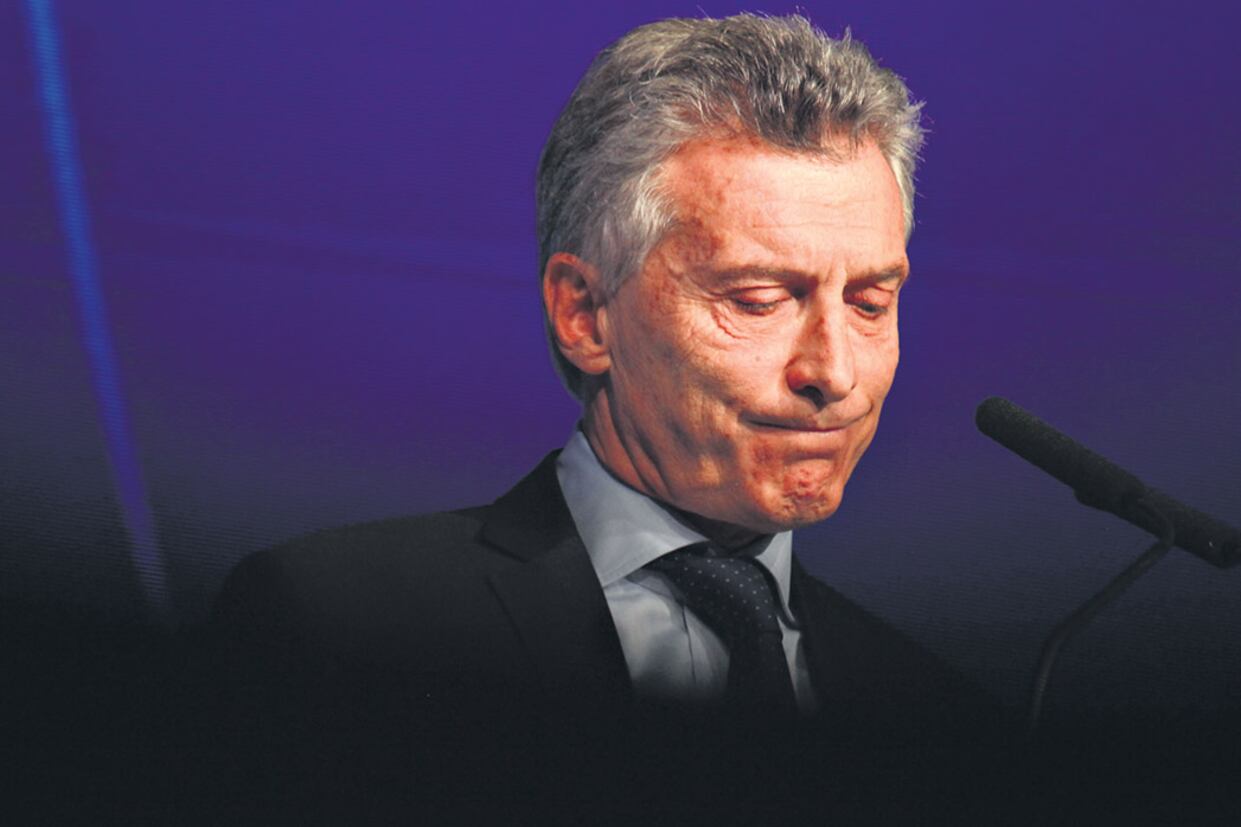 Mauricio Macri, presidente de la Nación. Una estrategia inútil para lograr atraer la inversión extranjera, con alto costo interno.