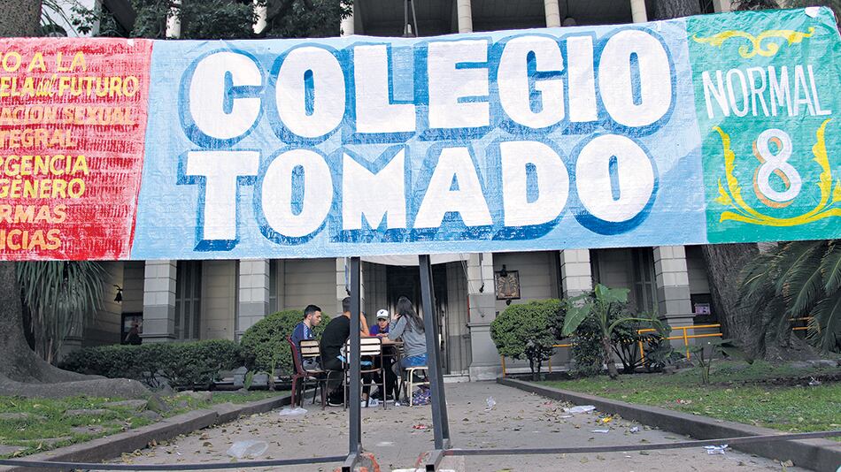 En el comunicado, las autoridades de los colegios propusieron iniciar una jornada institucional en octubre.