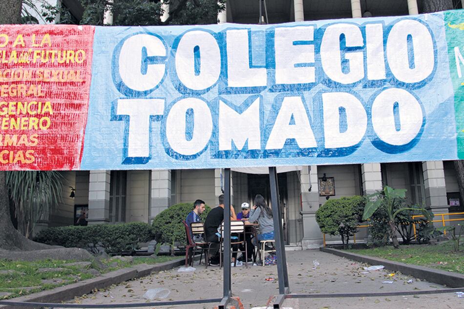 En el comunicado, las autoridades de los colegios propusieron iniciar una jornada institucional en octubre.