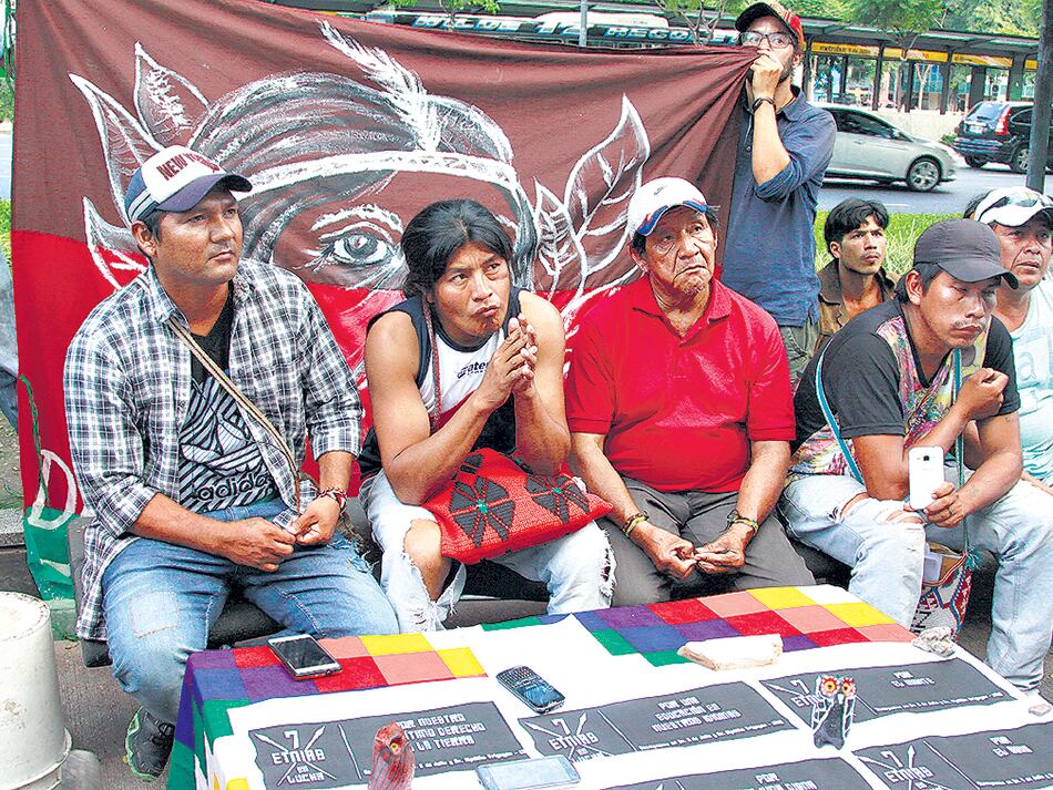 Hace más de un mes que voceros de los pueblos indígenas acampan en el centro sin ser escuchados. 