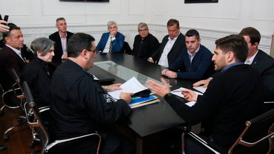 Pullaro con Di Pollina y D'Amico.