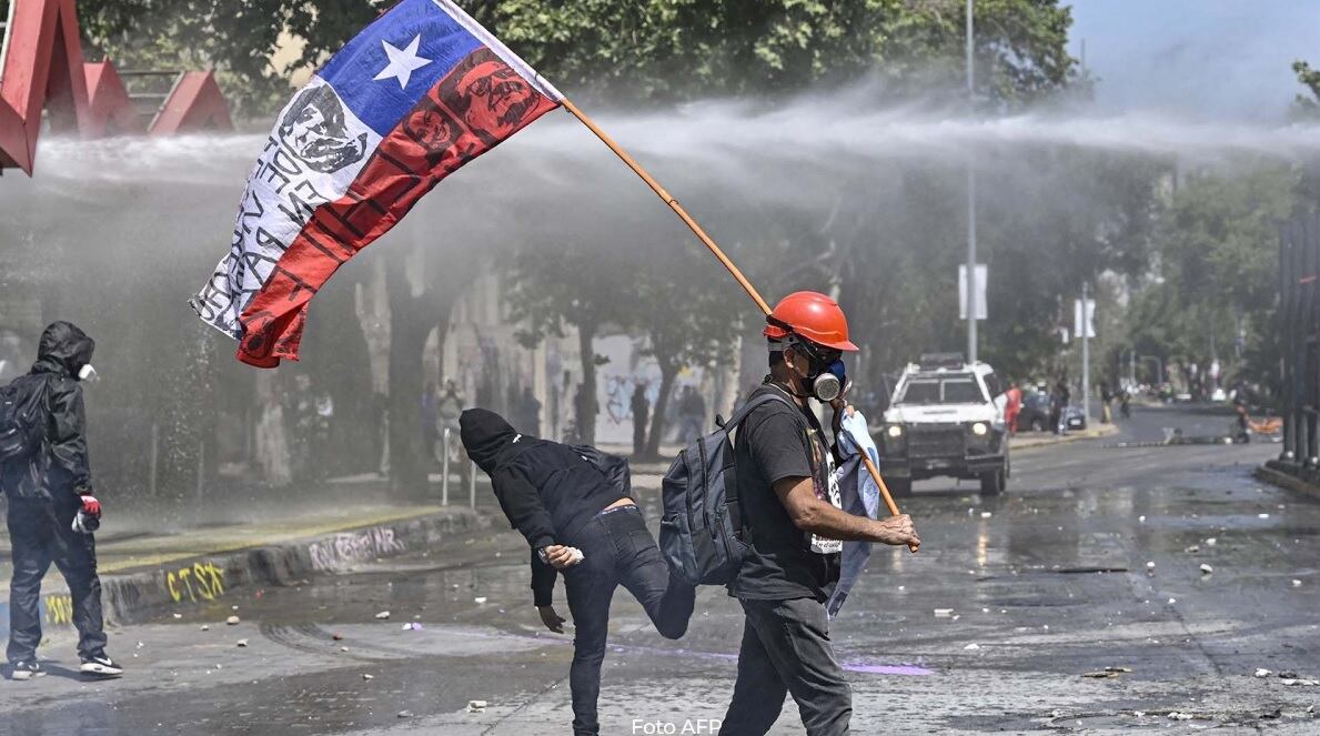 El tribunal acogió los planteamientos del Ministerio Público, desde donde indicaron que lo ocurrido es constitutivo de tortura y no de apremios ilegítimos.