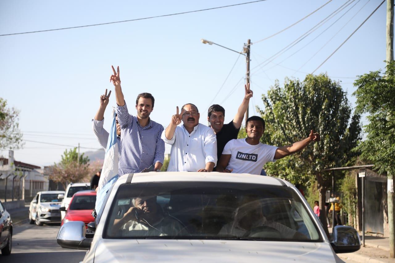 Leavy con los candidatos de su lista 